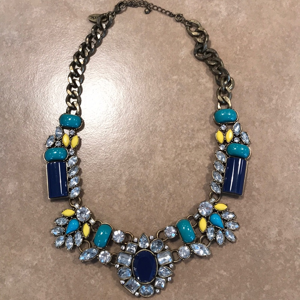 Dainty But Statement Making Necklace